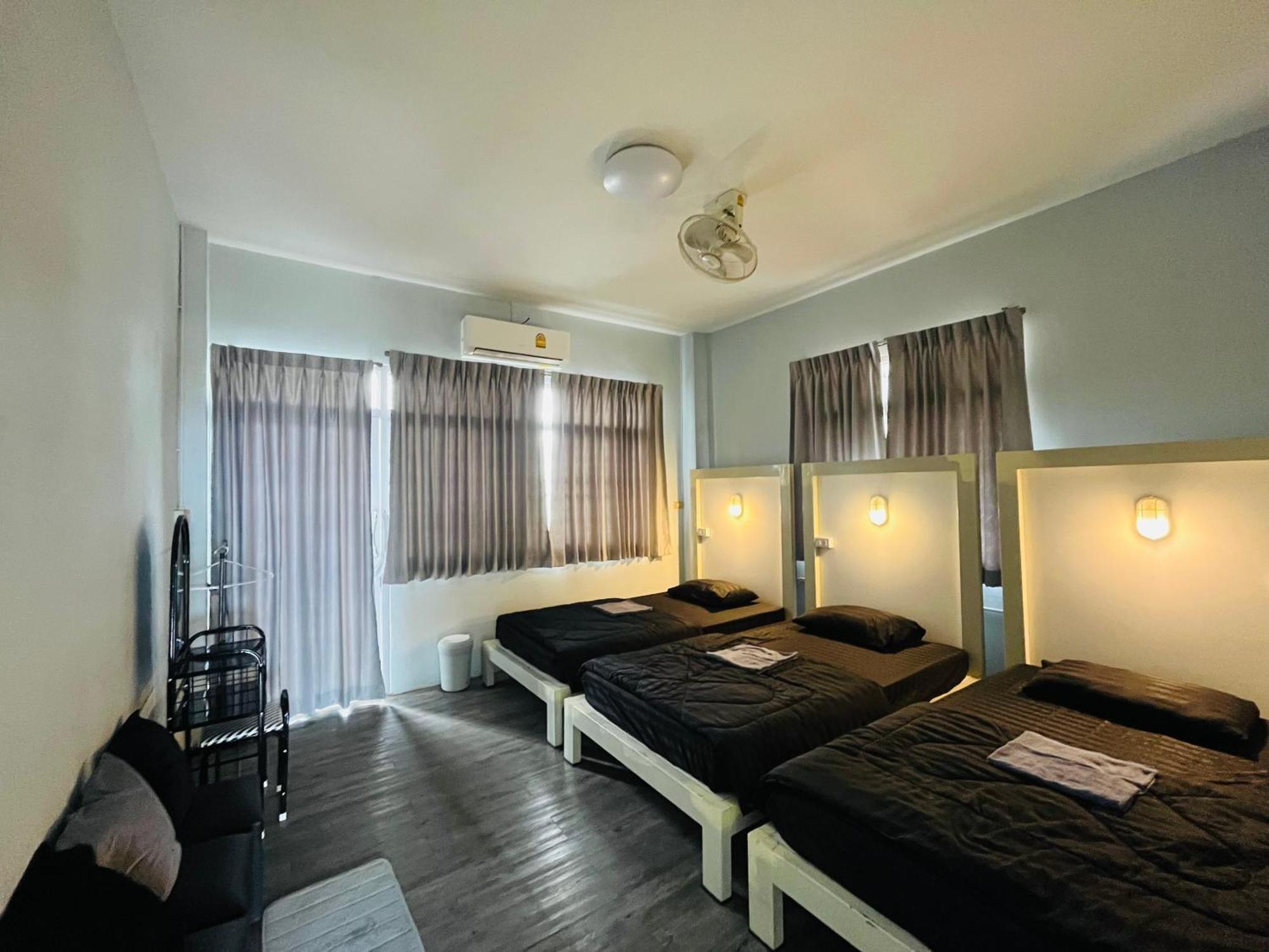 Patone Hostel Phra Nakhon Si Ayutthaya Exterior photo